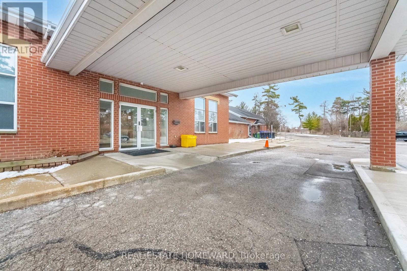 2 Morningview Trail, Toronto, Ontario  M1B 5A8 - Photo 6 - E12270241