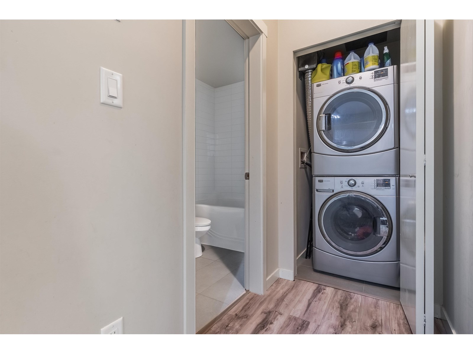 220 13789 107a Avenue, Surrey, British Columbia  V3T 0B8 - Photo 23 - R3024253