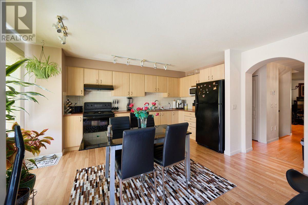 6 2351 Parkway Boulevard, Coquitlam, British Columbia  V3E 3P2 - Photo 3 - R3024212