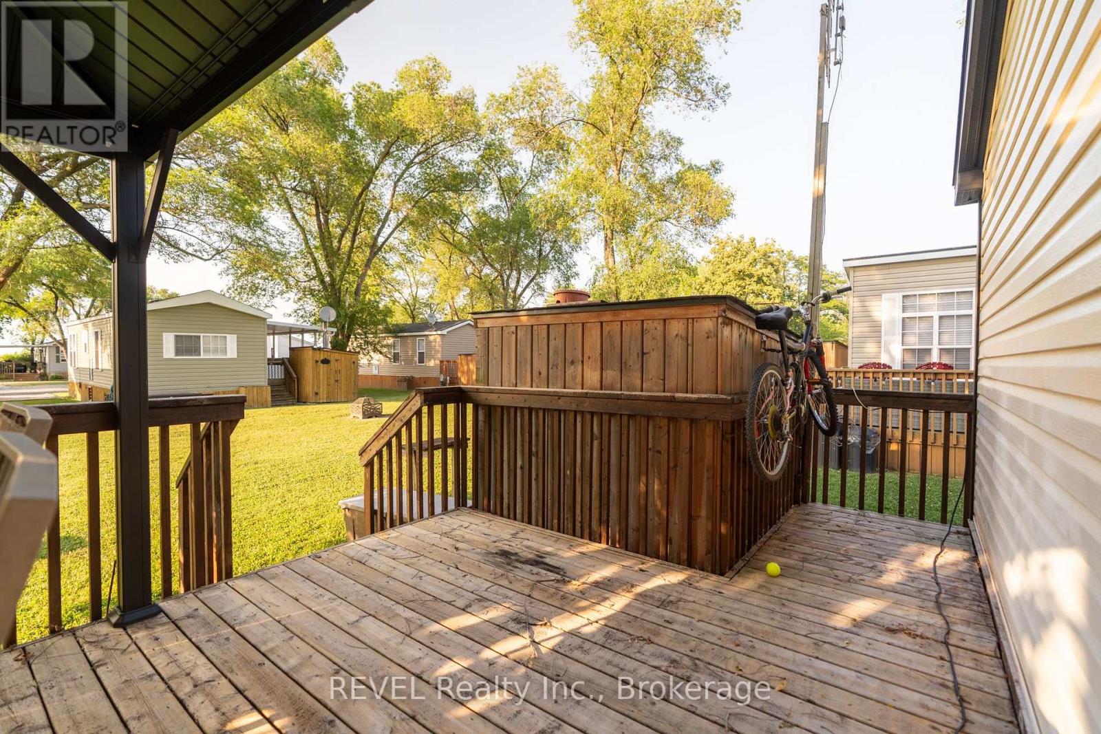 358 - 1501 Line 8 Road, Niagara-On-The-Lake, Ontario  L0S 1J0 - Photo 10 - X12270492