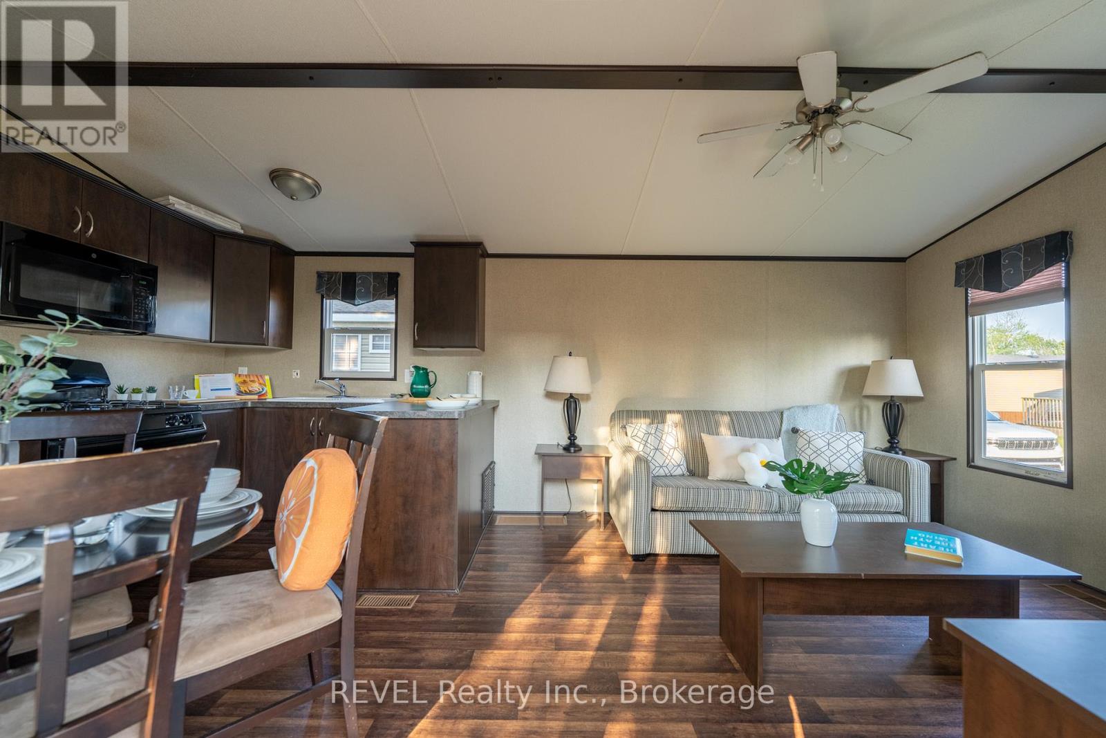 358 - 1501 Line 8 Road, Niagara-On-The-Lake, Ontario  L0S 1J0 - Photo 11 - X12270492