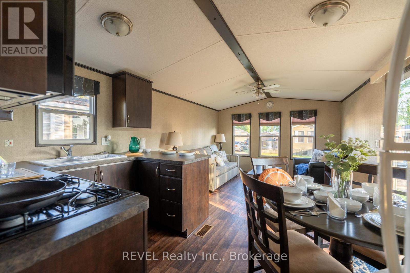358 - 1501 Line 8 Road, Niagara-On-The-Lake, Ontario  L0S 1J0 - Photo 15 - X12270492