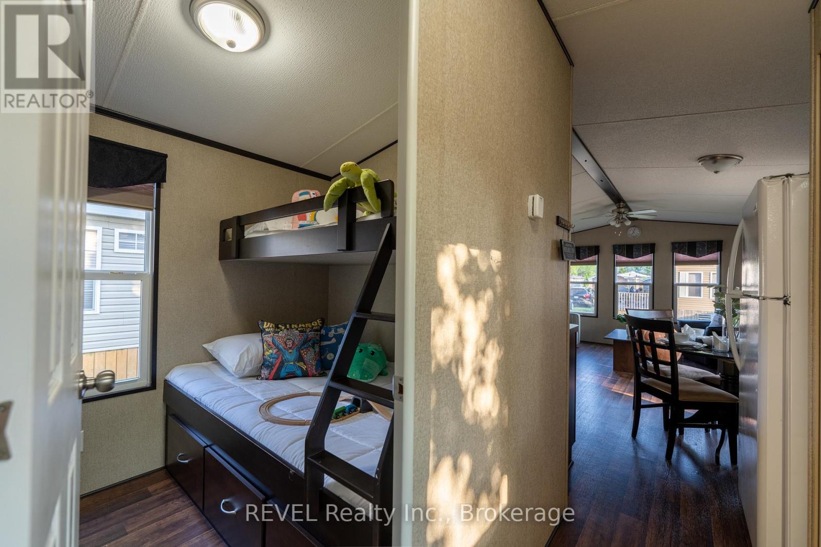 358 - 1501 Line 8 Road, Niagara-On-The-Lake, Ontario  L0S 1J0 - Photo 17 - X12270492