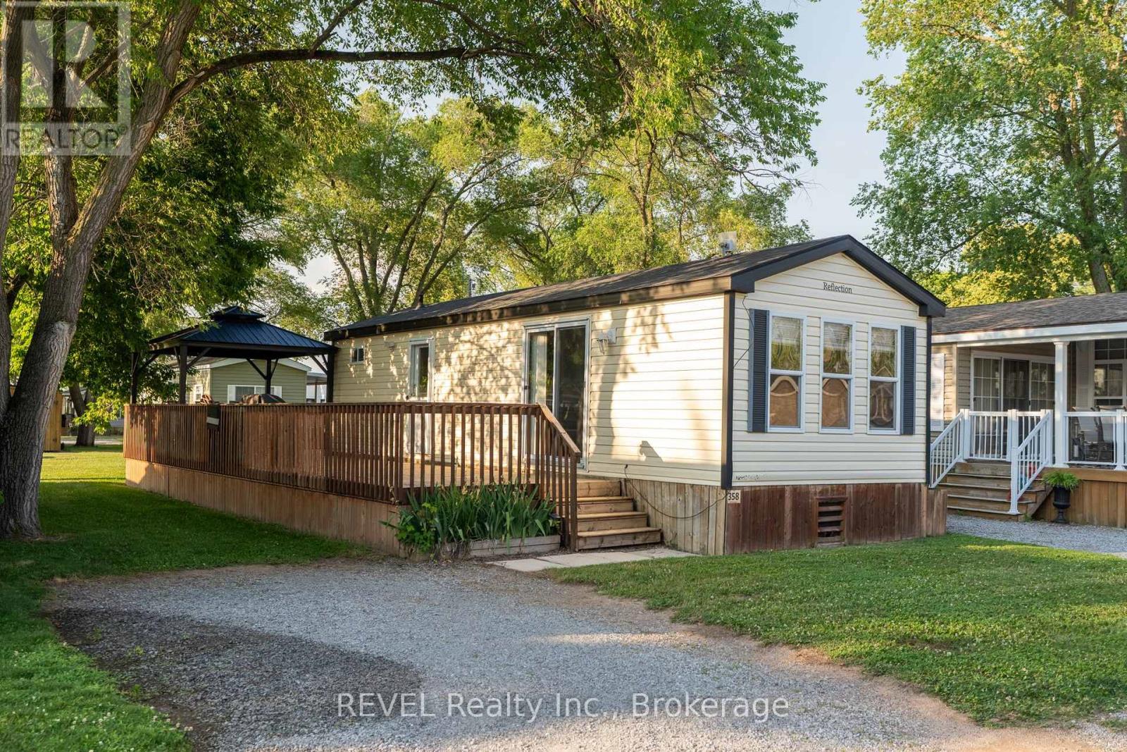 358 - 1501 Line 8 Road, Niagara-On-The-Lake, Ontario  L0S 1J0 - Photo 2 - X12270492