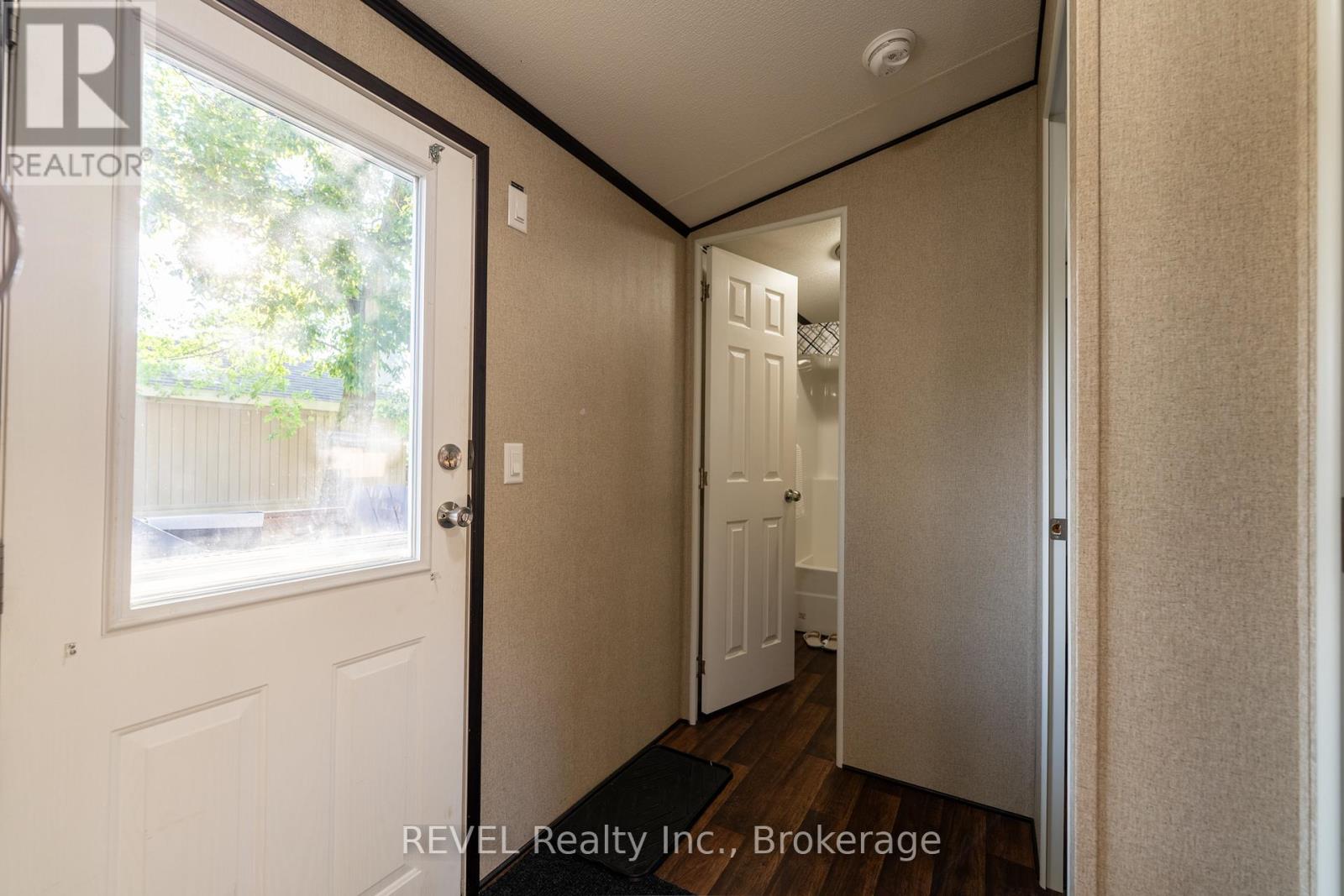 358 - 1501 Line 8 Road, Niagara-On-The-Lake, Ontario  L0S 1J0 - Photo 20 - X12270492