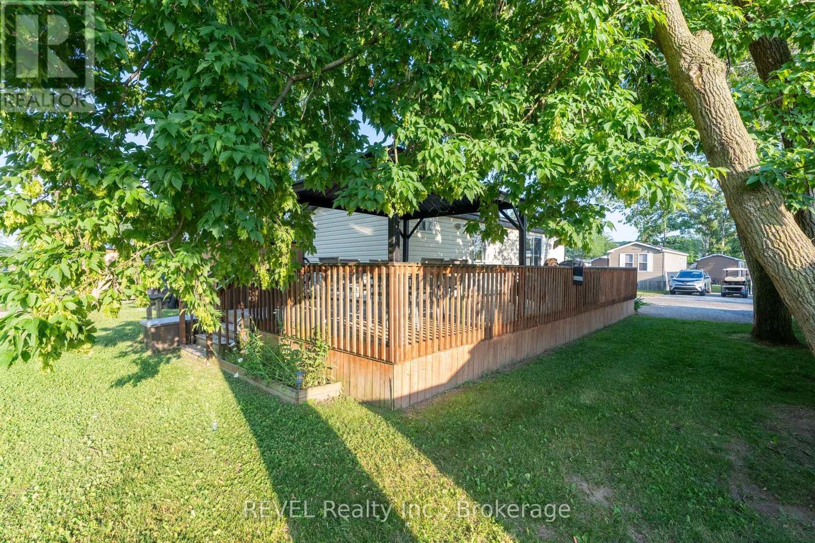 358 - 1501 Line 8 Road, Niagara-On-The-Lake, Ontario  L0S 1J0 - Photo 5 - X12270492