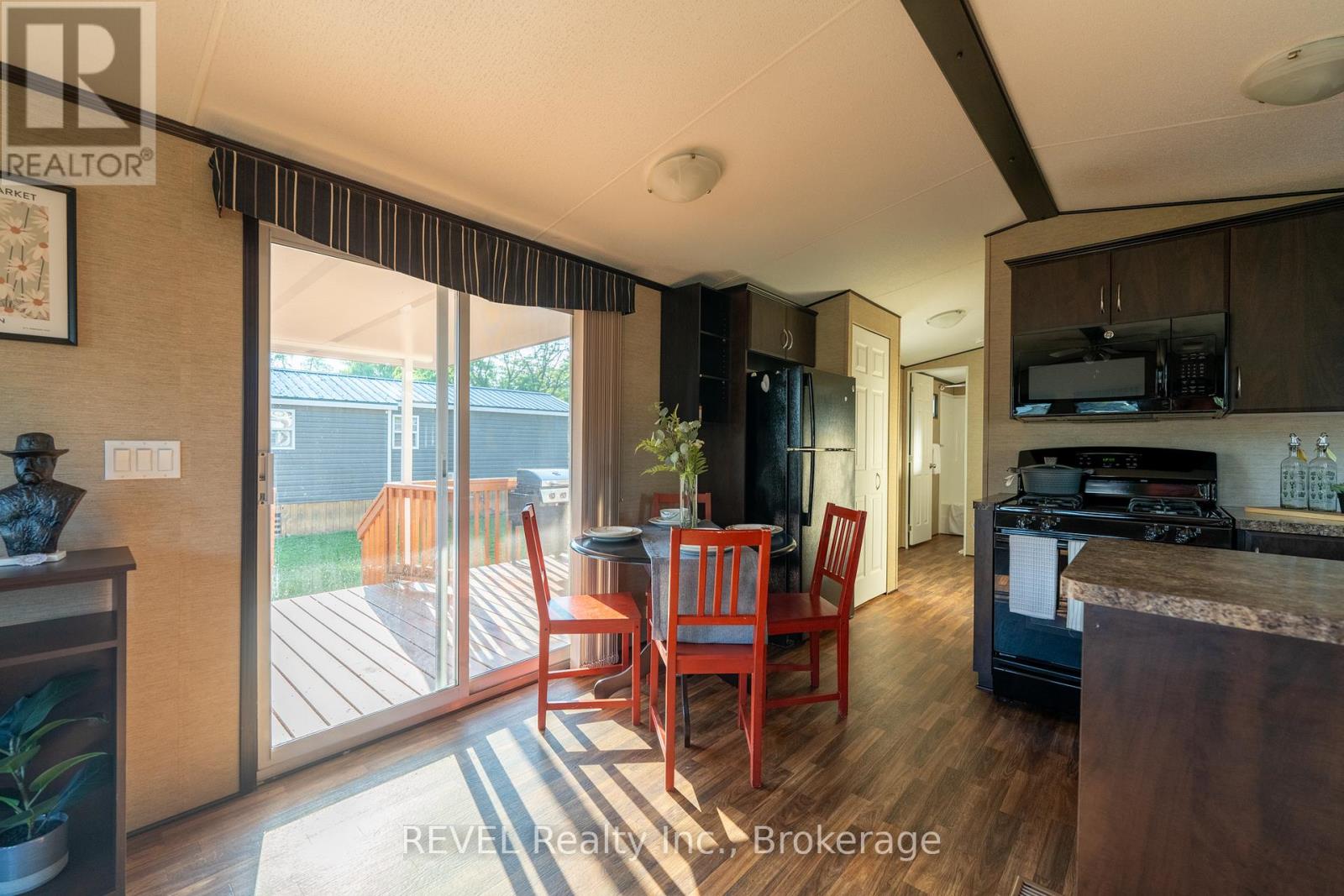 342 - 1501 Line 8 Road, Niagara-On-The-Lake, Ontario  L0S 1J0 - Photo 11 - X12270494
