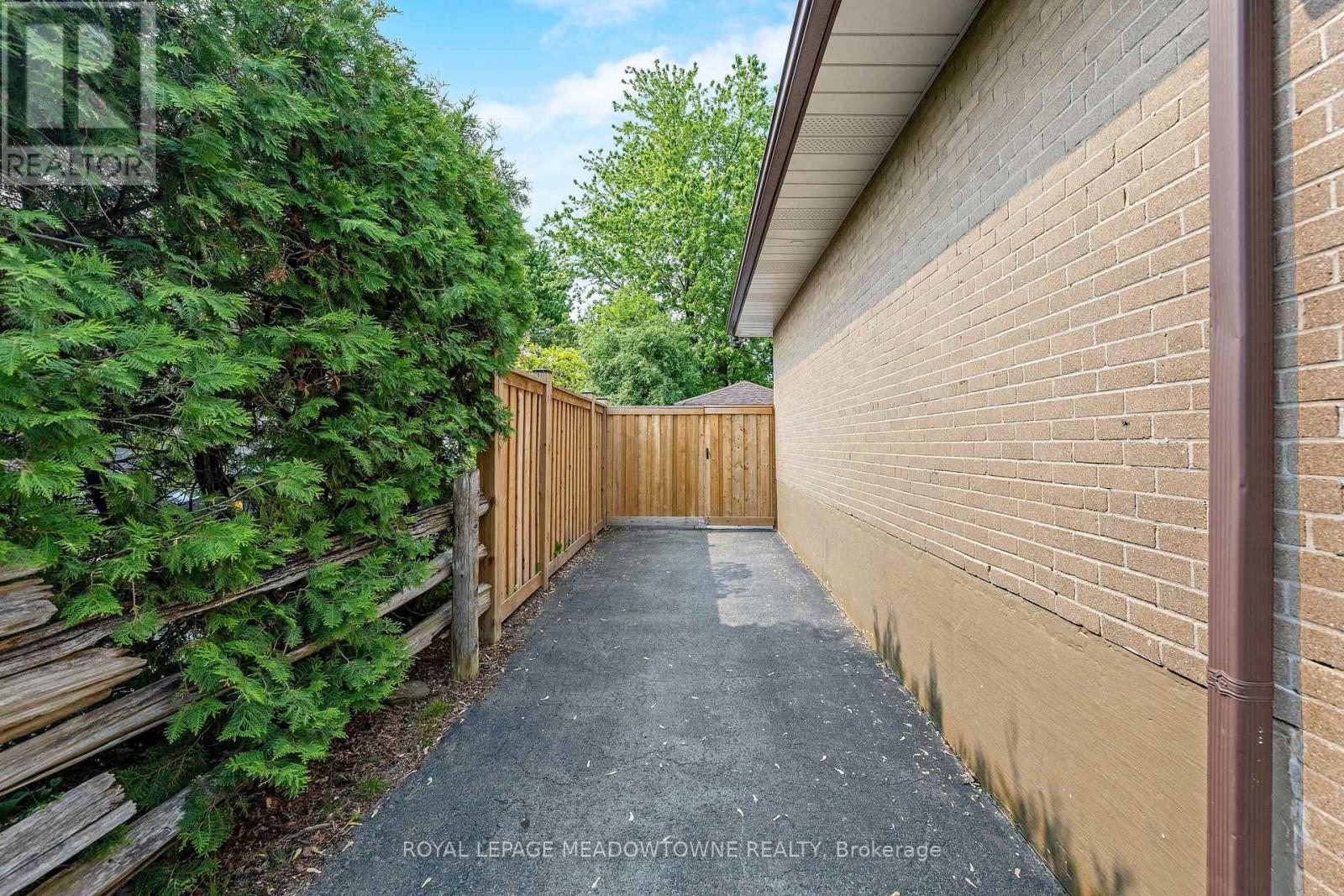 Property at 13 GOWER COURT image 3