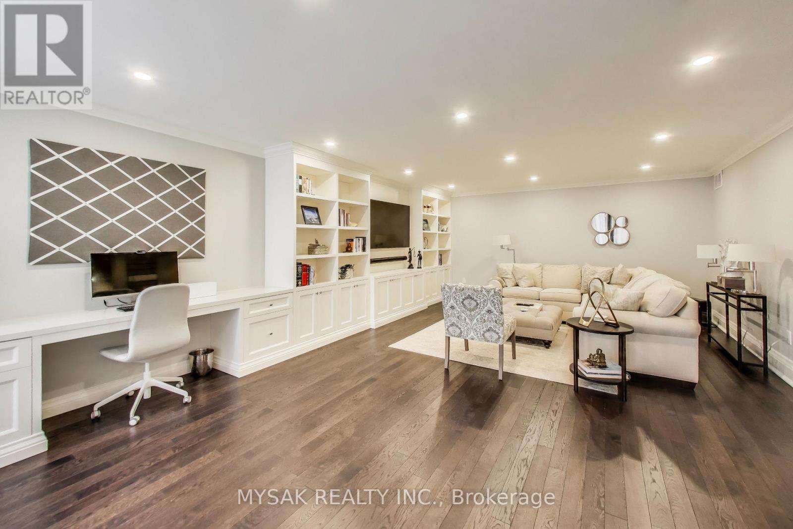 Property at 4504 - 2045 LAKE SHORE BOULEVARD W image 3