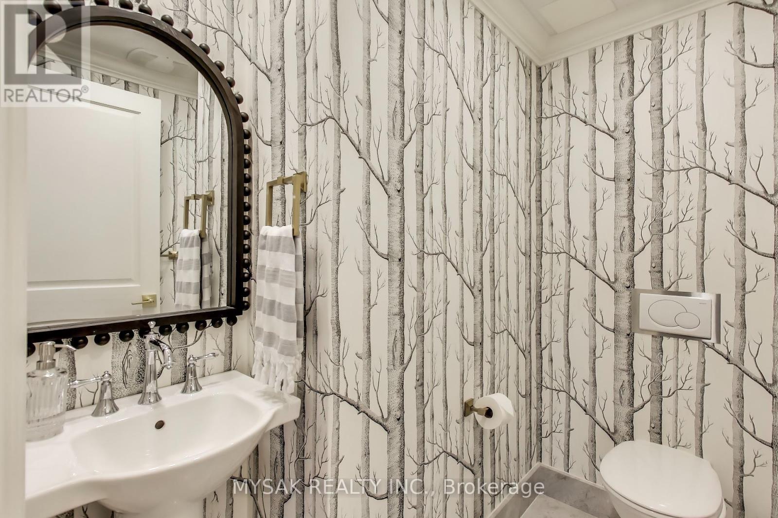 Property at 4504 - 2045 LAKE SHORE BOULEVARD W image 4