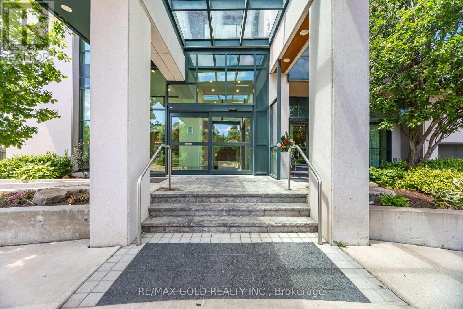 Property at 2007 - 100 JOHN STREET image 3