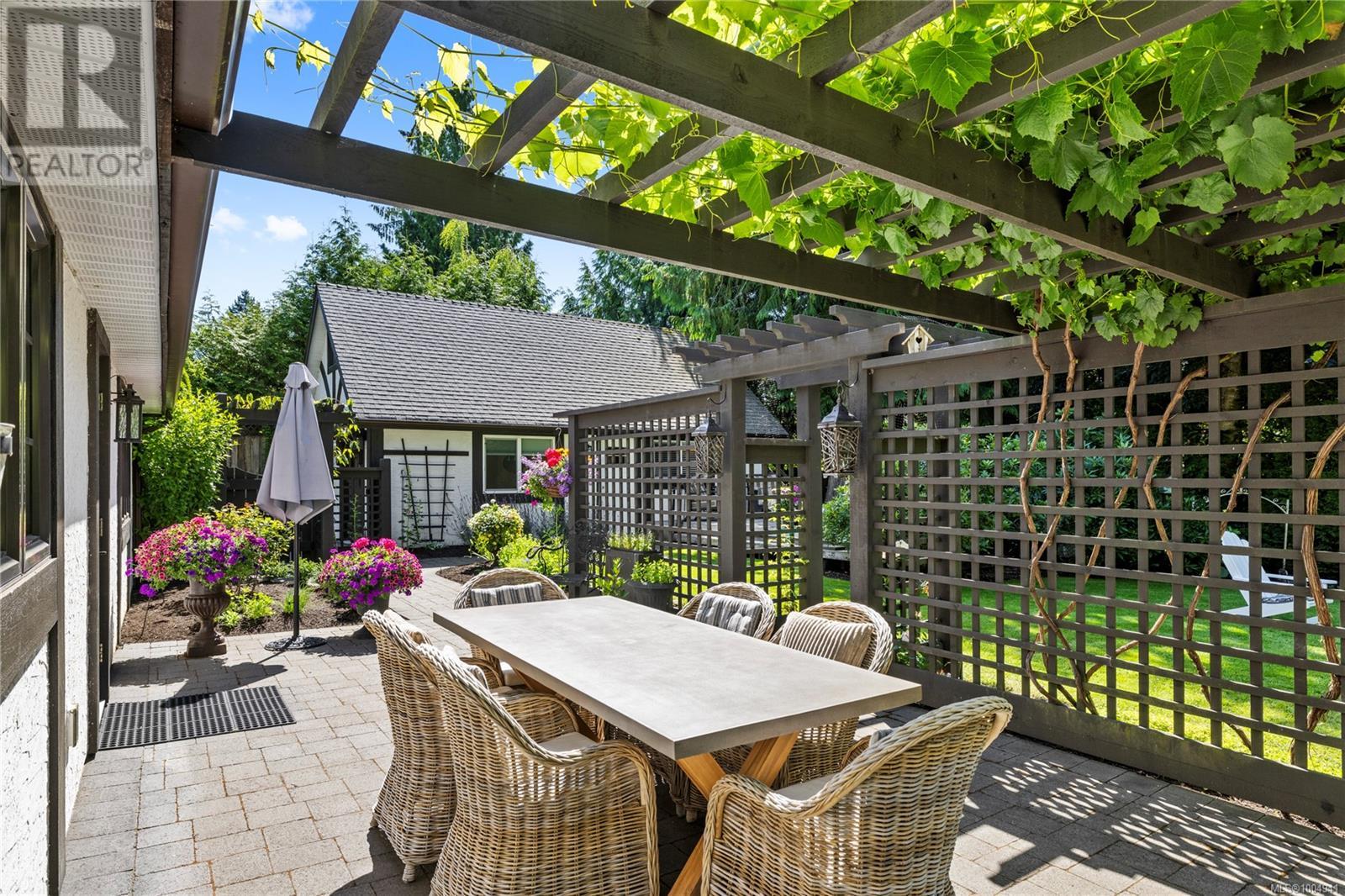 2534 Island Hwy W, Qualicum Beach, British Columbia  V9K 1G5 - Photo 91 - 1004941