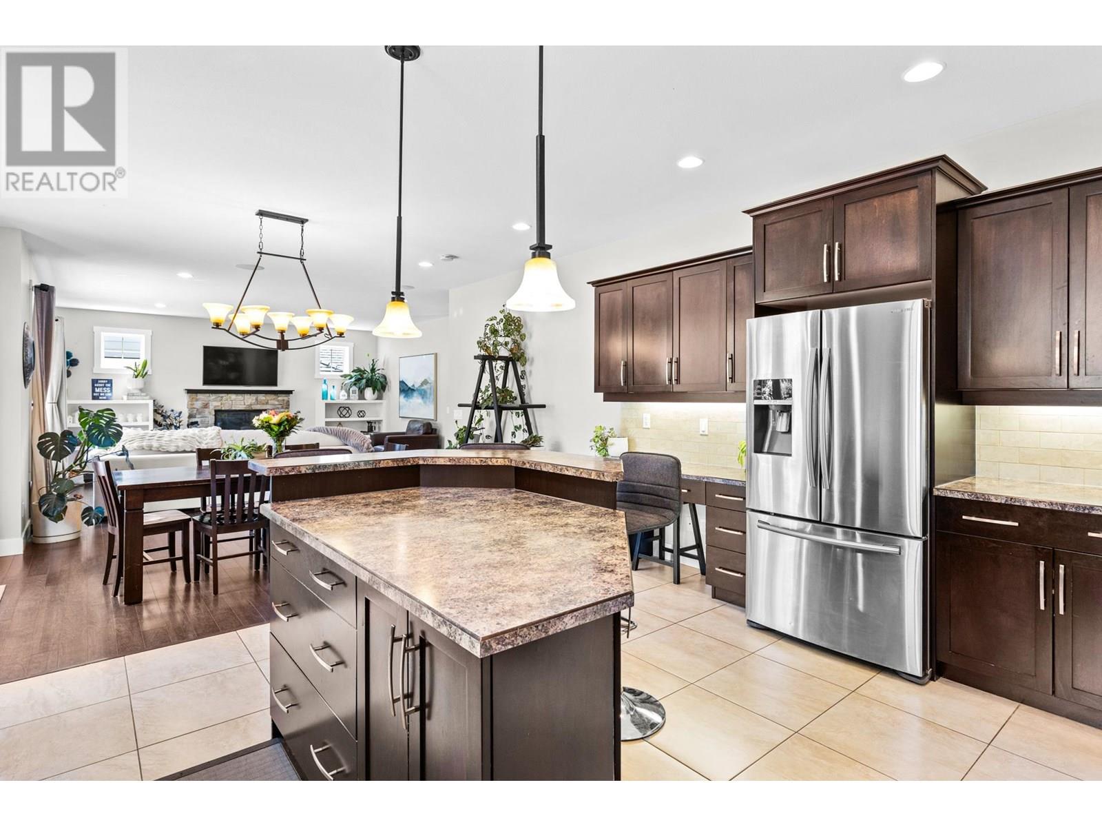 1441 Black Mountain Crescent, Kelowna, British Columbia  V1P 1P6 - Photo 3 - 10354978