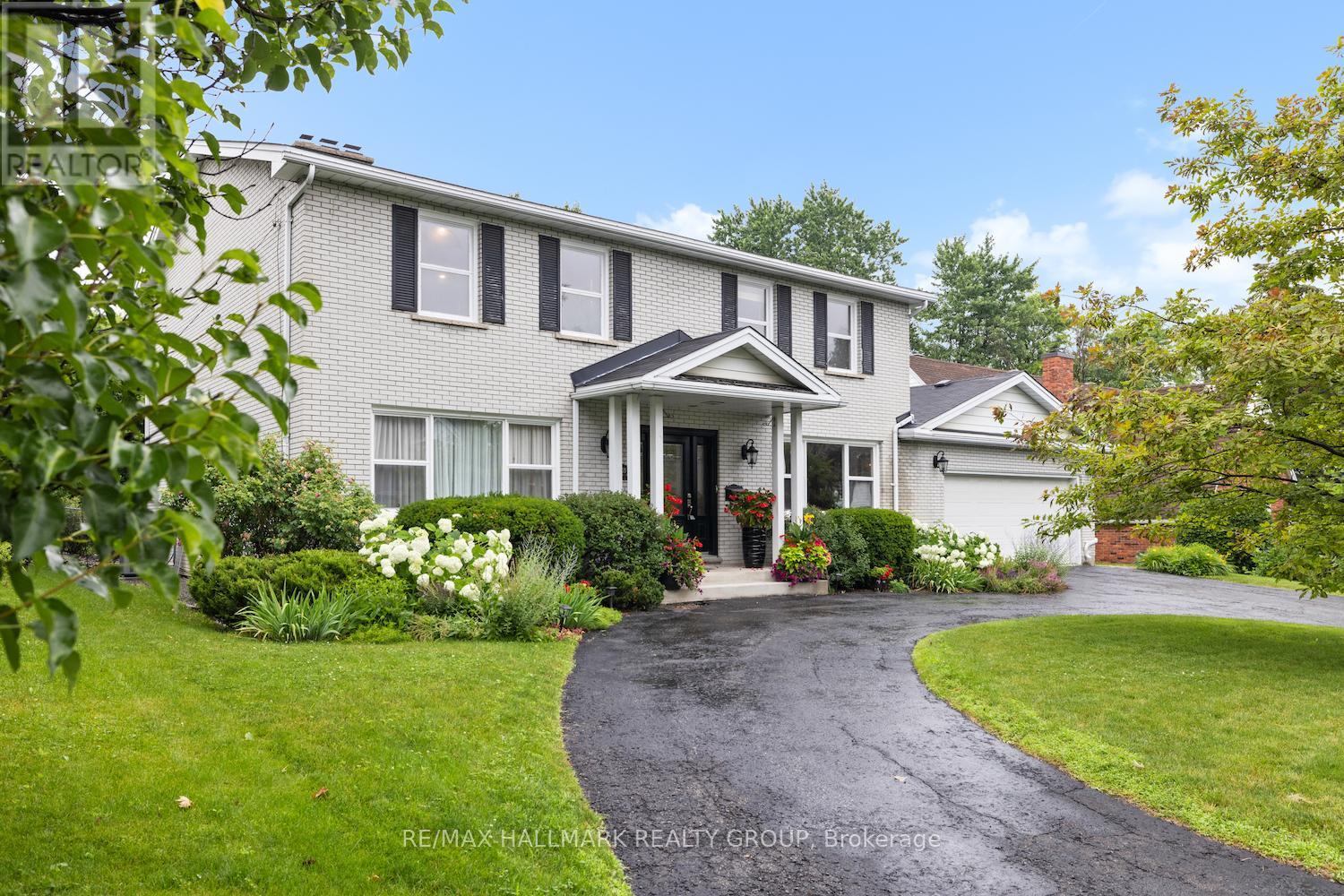 Property at 2435 GEORGINA DRIVE image 1