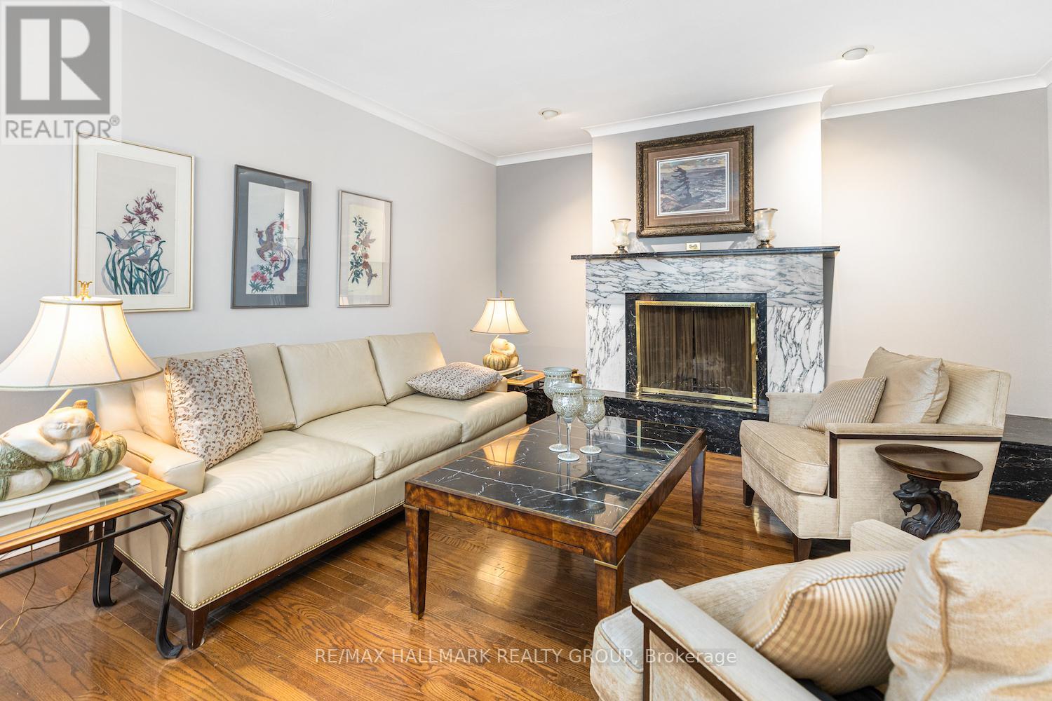 Property at 2435 GEORGINA DRIVE image 4