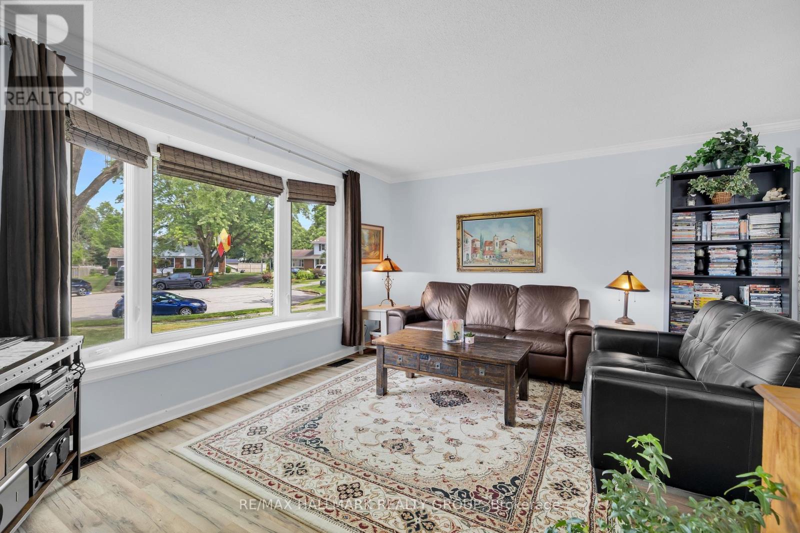 Property at 1182 QUEENSLAND PLACE image 5