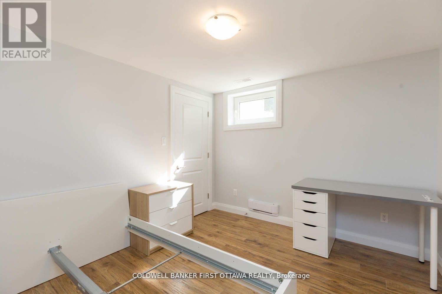 34 Westwood Drive, Ottawa, Ontario  K2G 2X1 - Photo 14 - X12270500