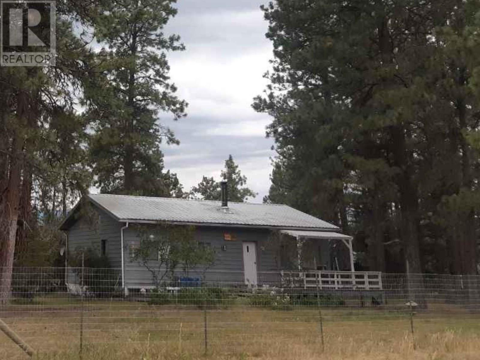 6305 Wasa Lake Park Drive, Wasa, British Columbia  V0B 2K0 - Photo 10 - 10355078