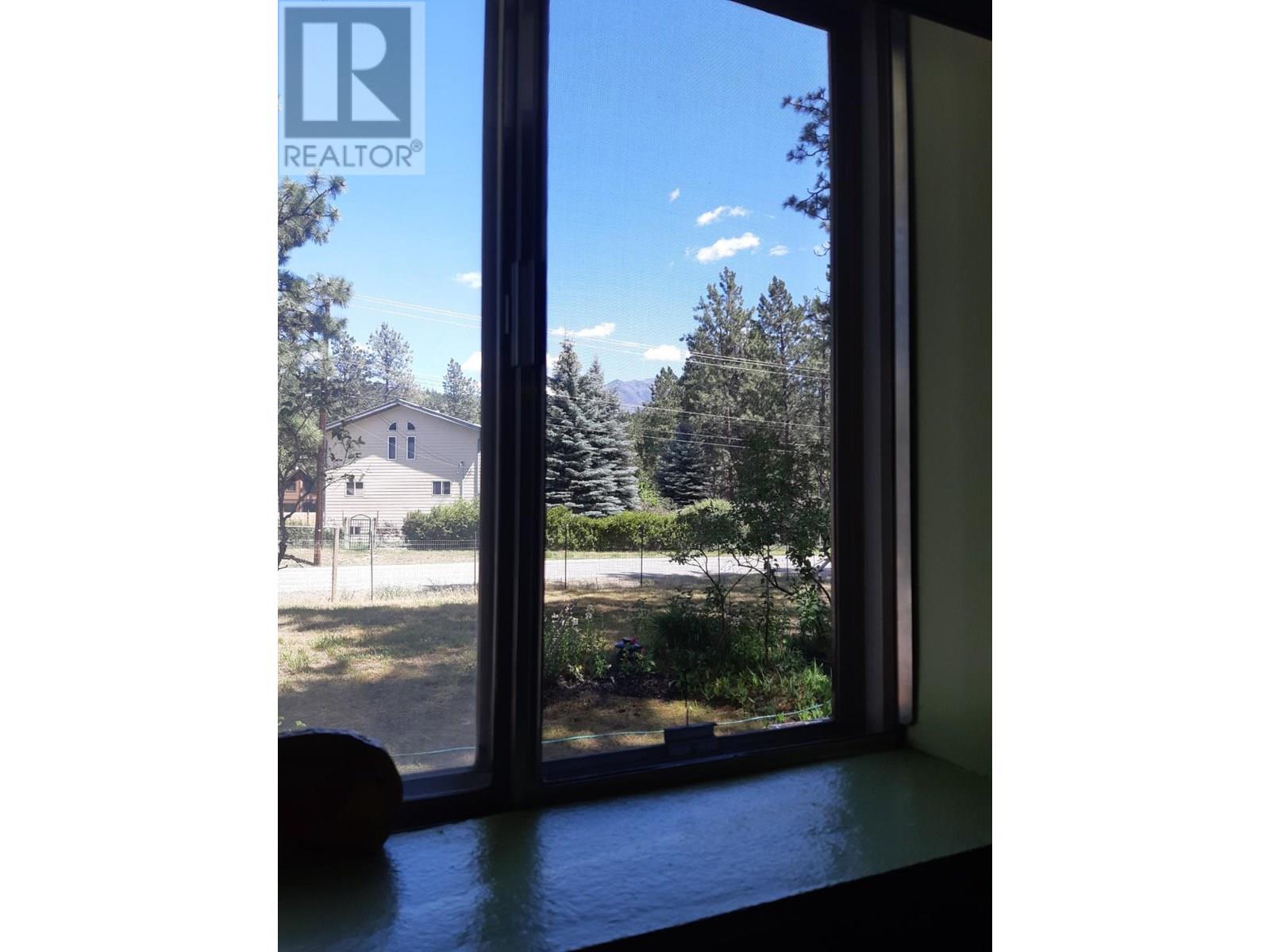 6305 Wasa Lake Park Drive, Wasa, British Columbia  V0B 2K0 - Photo 21 - 10355078