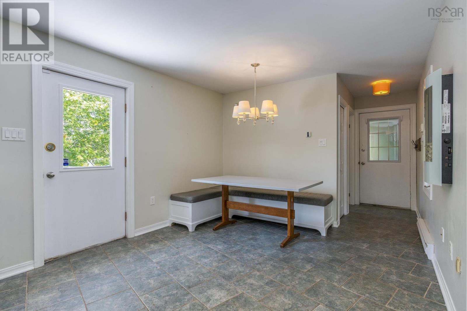 12 Saraguay Place, Halifax, Nova Scotia  B3P 2N9 - Photo 18 - 202509705