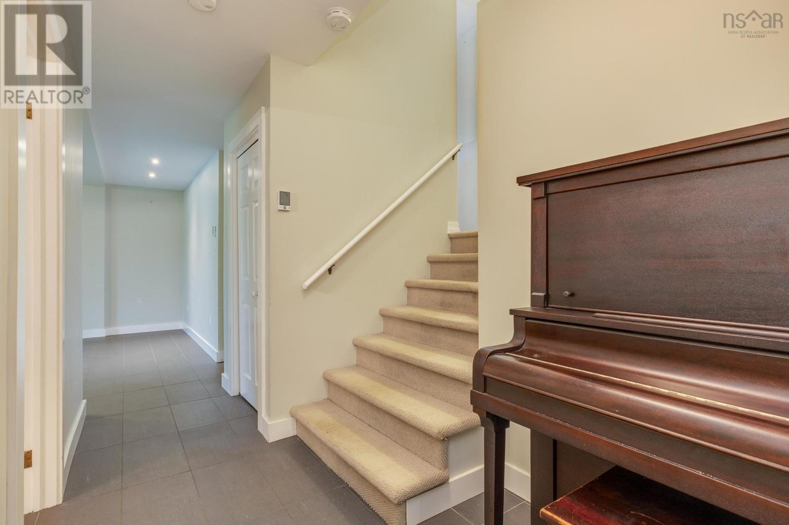 12 Saraguay Place, Halifax, Nova Scotia  B3P 2N9 - Photo 35 - 202509705