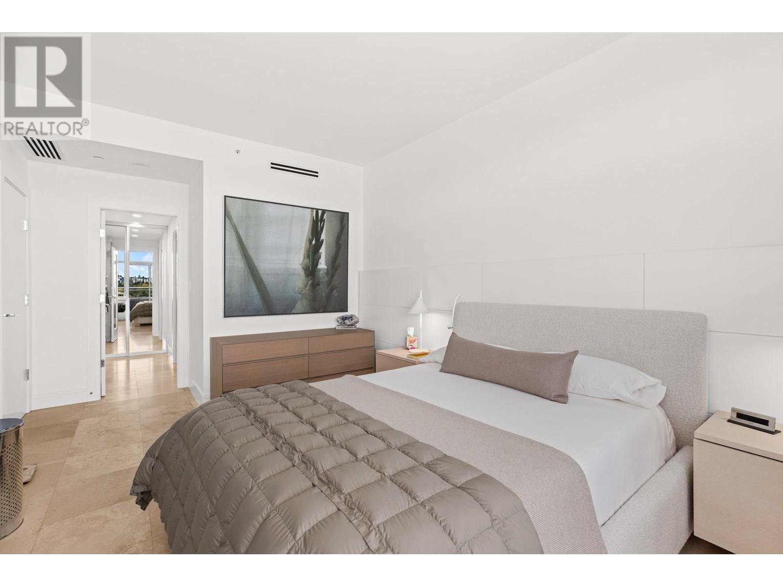 701 628 Kinghorne Mews, Vancouver, British Columbia  V6Z 3H6 - Photo 13 - R2998400