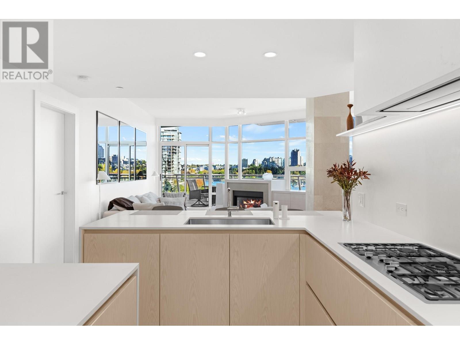 Property at 701 628 KINGHORNE MEWS image 3