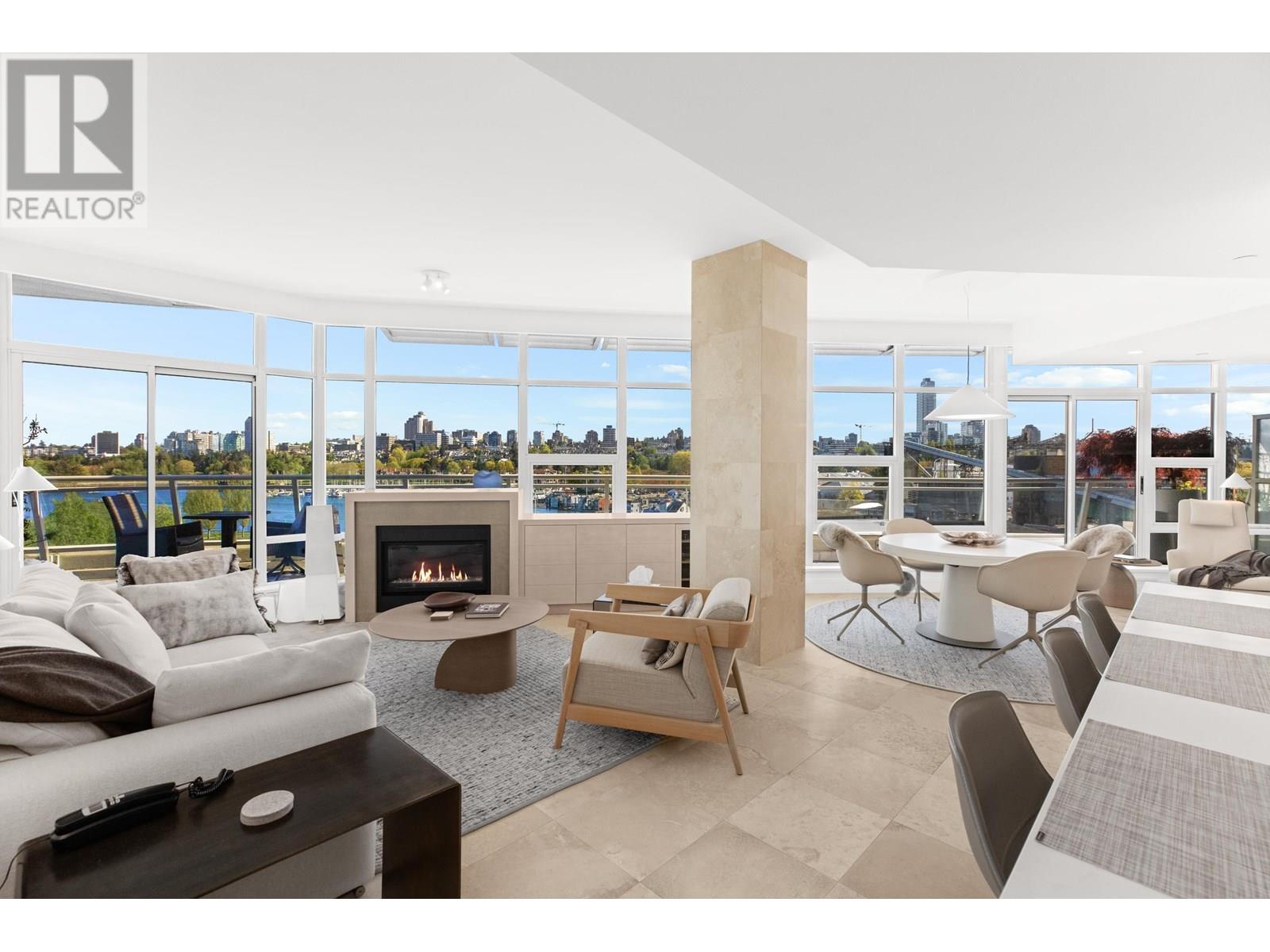 701 628 Kinghorne Mews, Vancouver, British Columbia  V6Z 3H6 - Photo 10 - R2998400