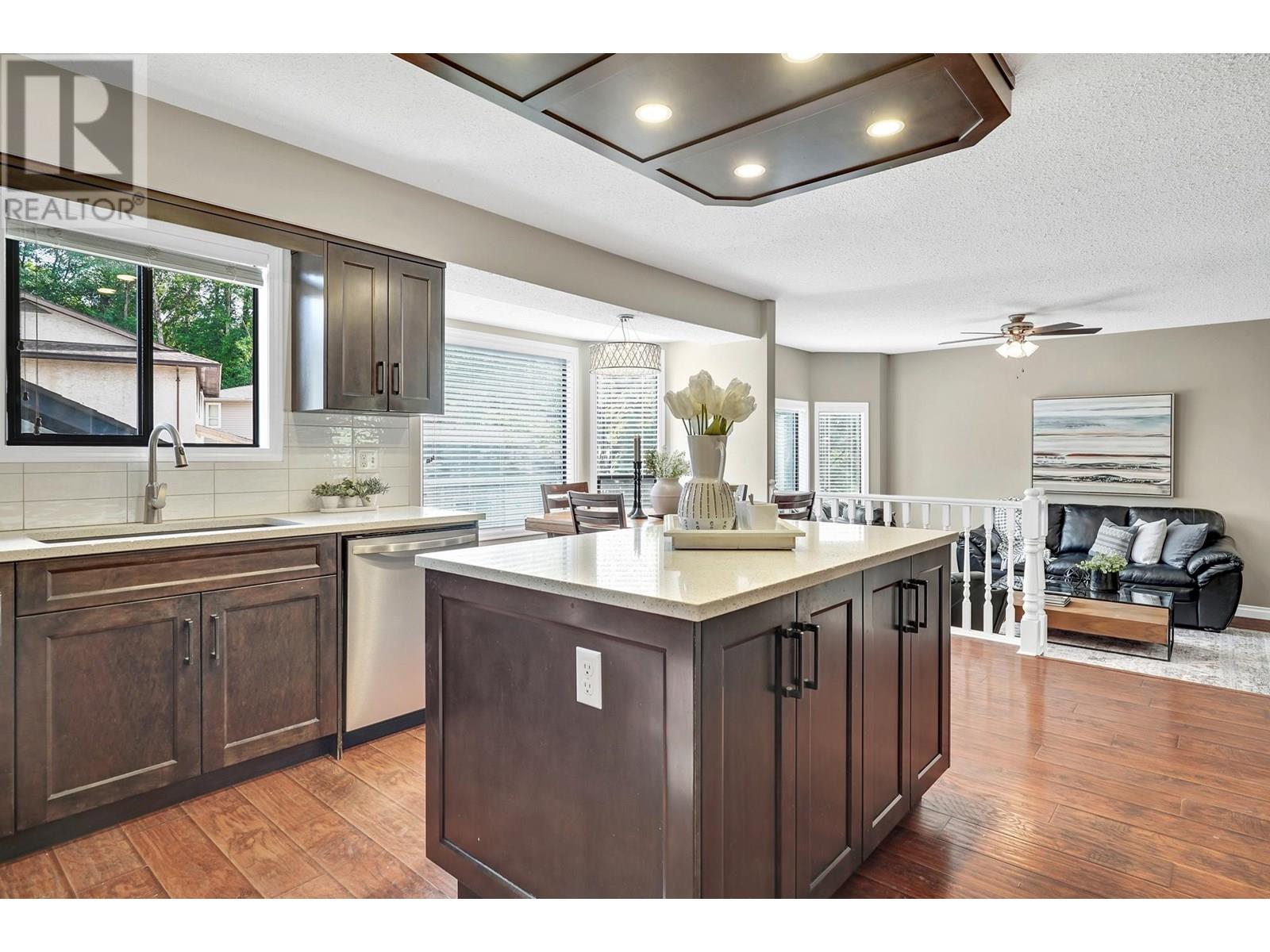 496 Glenbrook Drive, New Westminster, British Columbia  V3L 5K1 - Photo 11 - R3023549