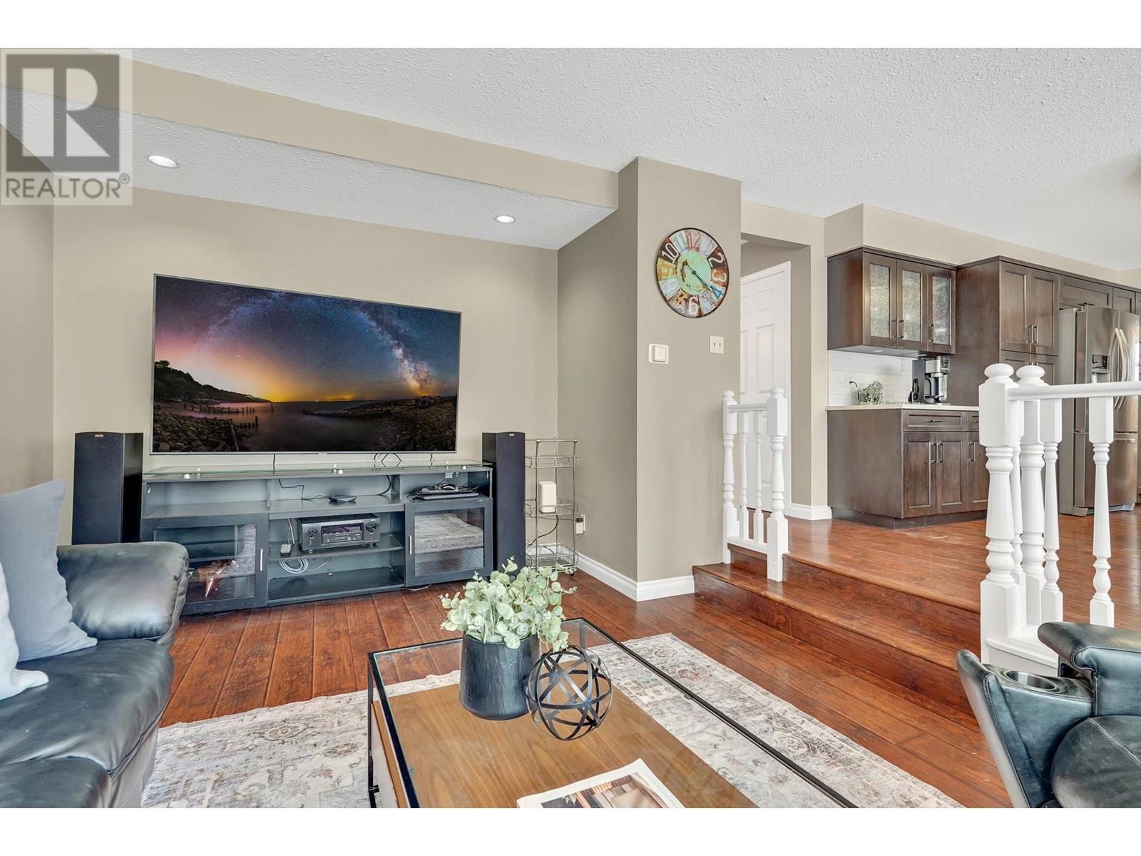 496 Glenbrook Drive, New Westminster, British Columbia  V3L 5K1 - Photo 16 - R3023549