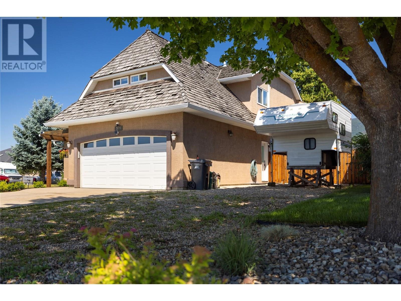 2028 Okanagan Street, Armstrong, British Columbia  V0E 1B1 - Photo 2 - 10355086