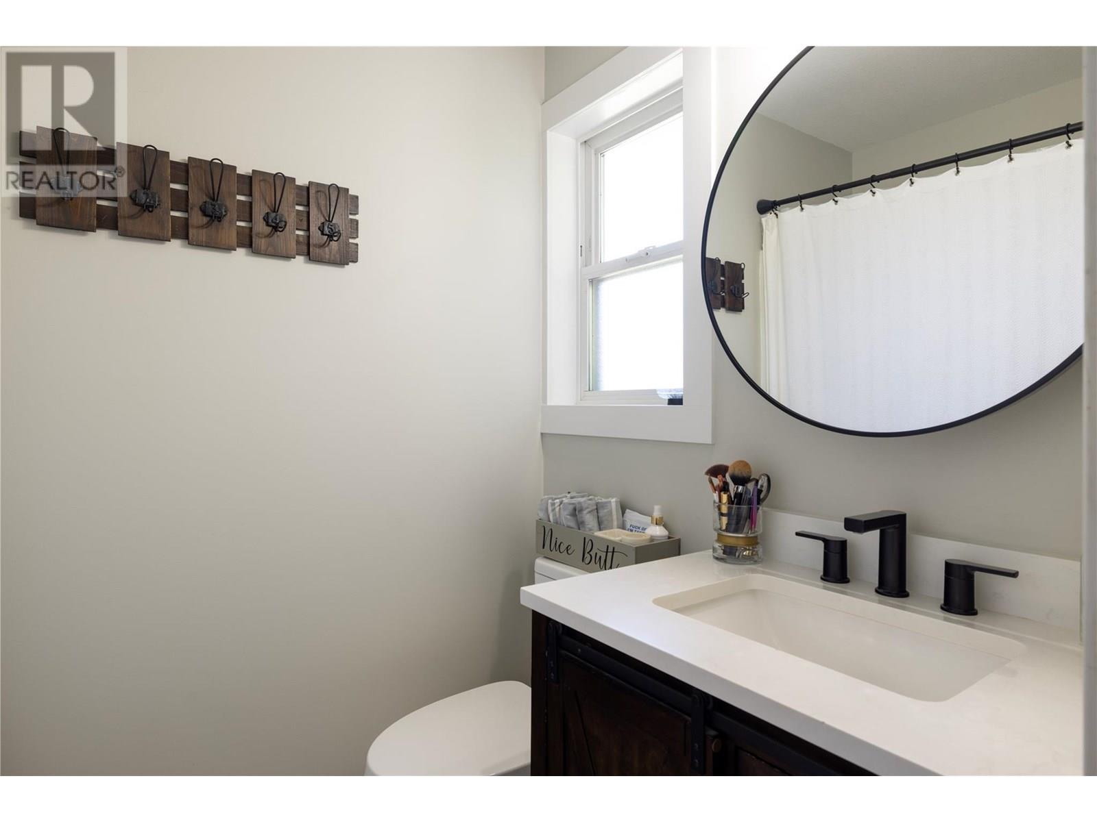 2028 Okanagan Street, Armstrong, British Columbia  V0E 1B1 - Photo 31 - 10355086
