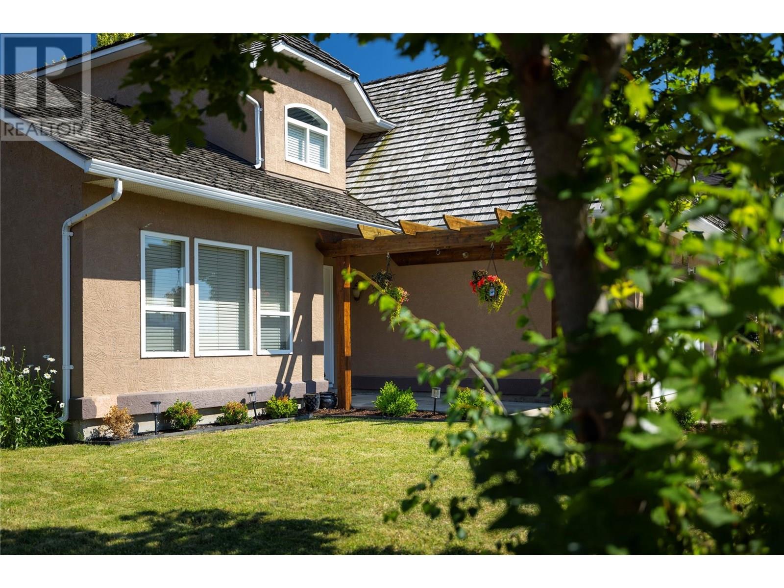 2028 Okanagan Street, Armstrong, British Columbia  V0E 1B1 - Photo 5 - 10355086