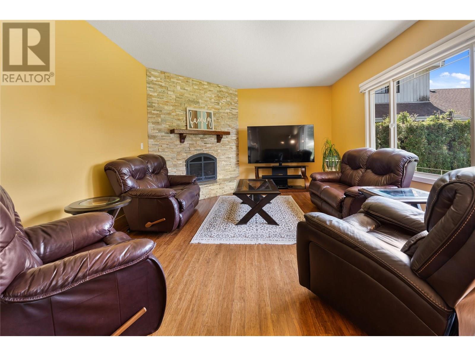 4492 Swaisland Road, Kelowna, British Columbia  V1W 1Y7 - Photo 11 - 10353865