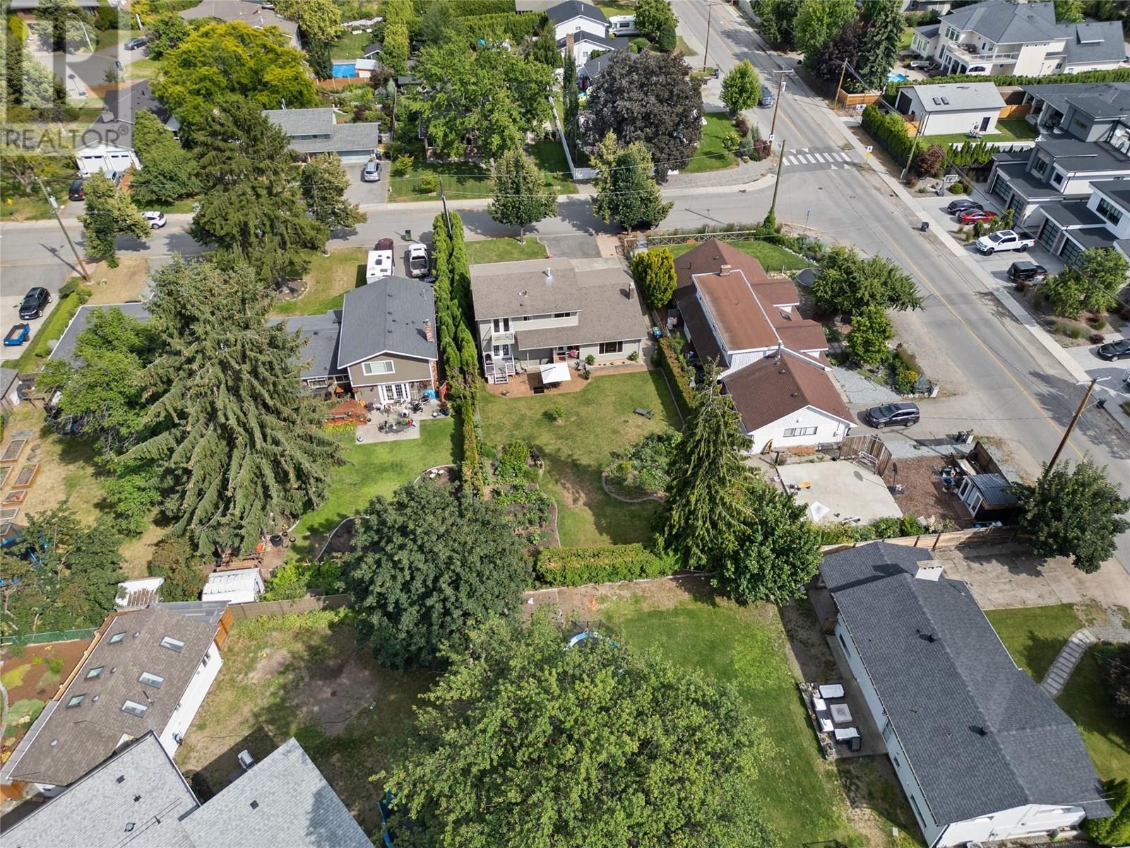 4492 Swaisland Road, Kelowna, British Columbia  V1W 1Y7 - Photo 34 - 10353865