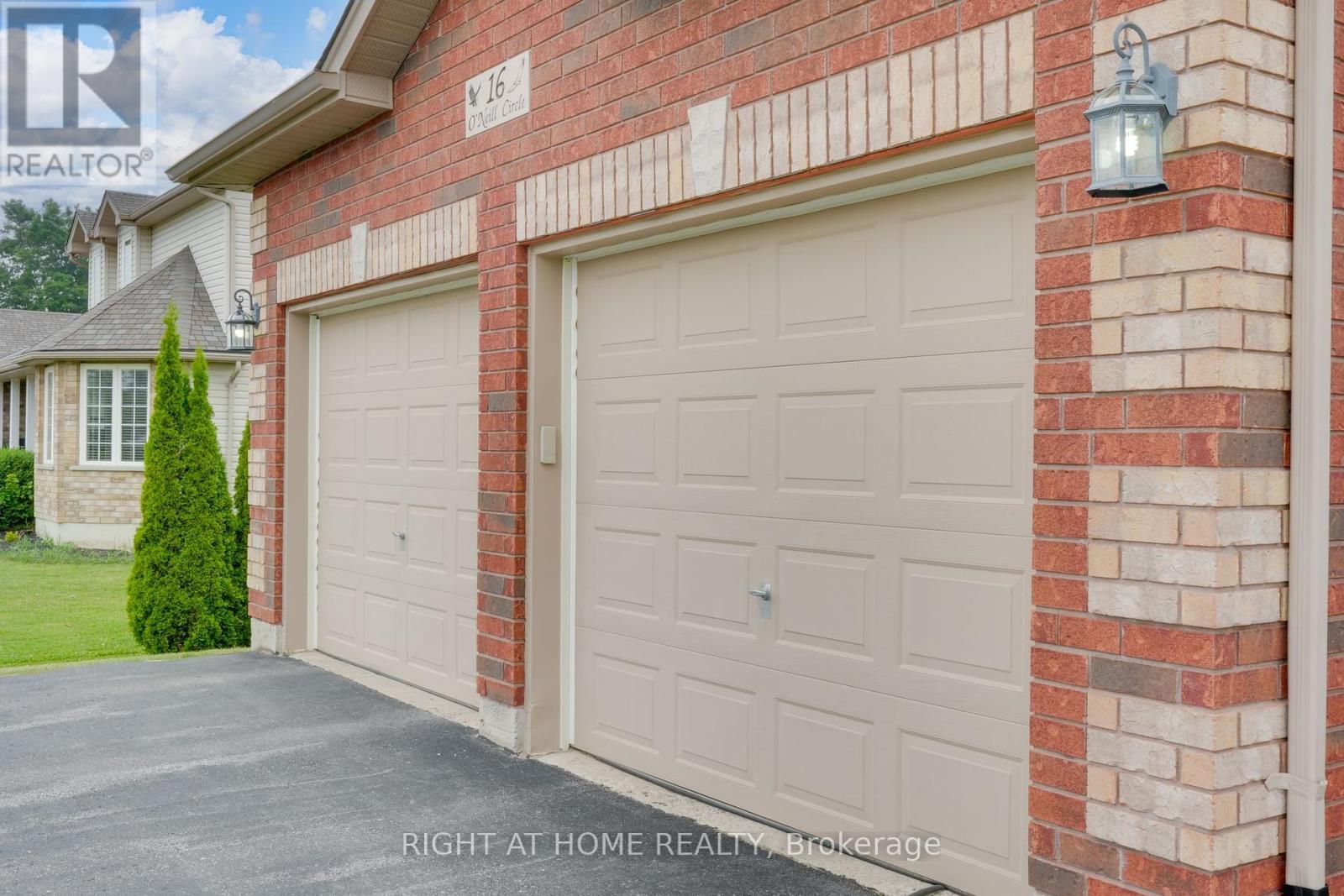 Property at 16 O'NEILL CIRCLE image 3