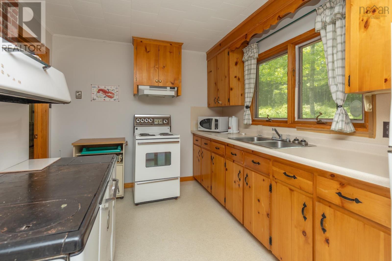 589 Highway 203, Carleton, Nova Scotia  B5A 5P9 - Photo 17 - 202515684