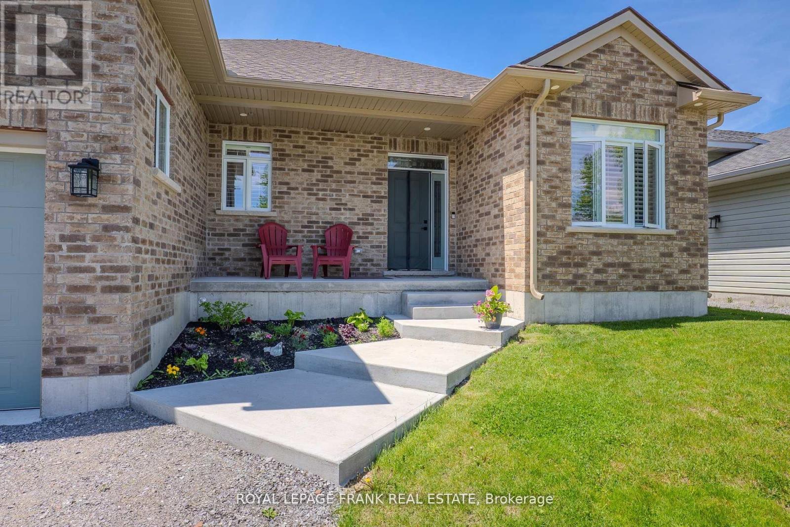 Property at 44 BIRCH CRESCENT image 3