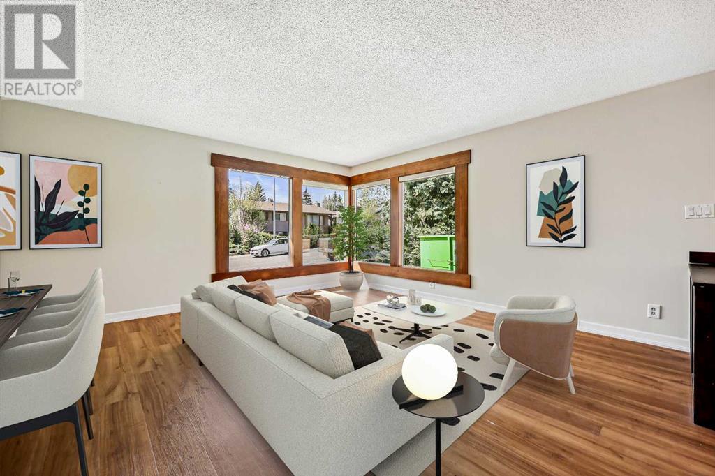 Property at 207 Lake Ontario Place SE image 4