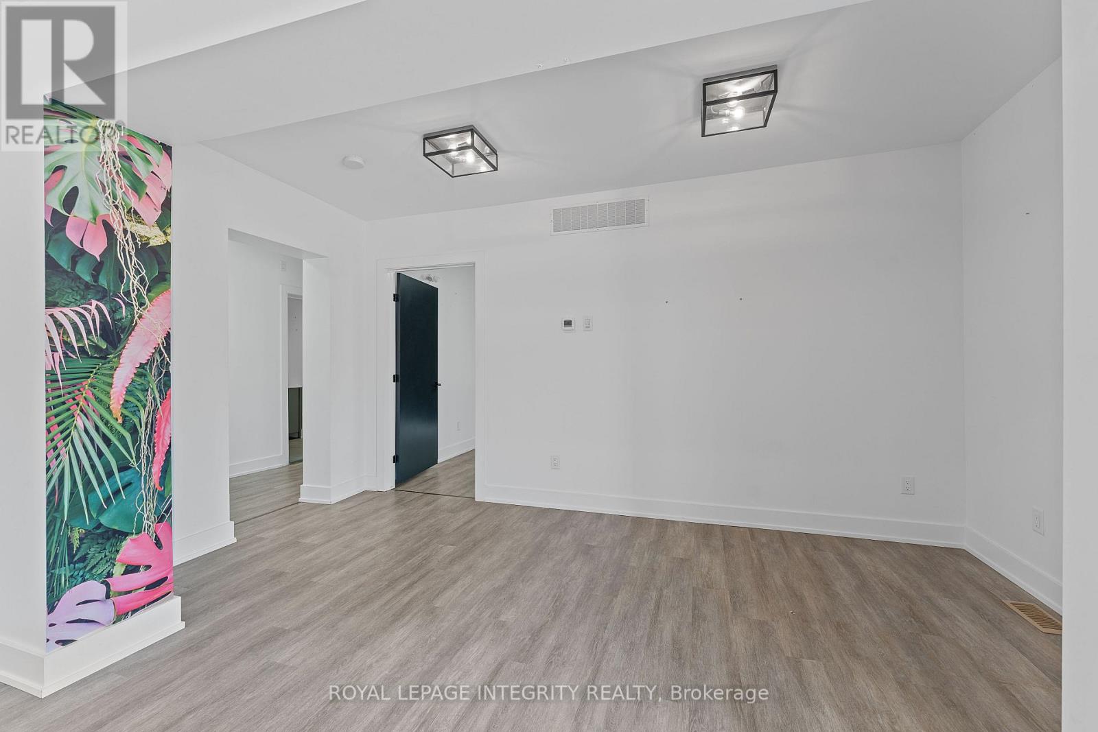 28,32,34 - 28-34 Market Street, Smiths Falls, Ontario  K7A 2E6 - Photo 13 - X12270692