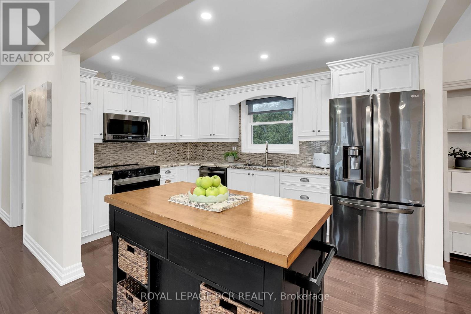 9213 Castlederg Side Road, Caledon, Ontario  L7E 0S8 - Photo 8 - W12270529