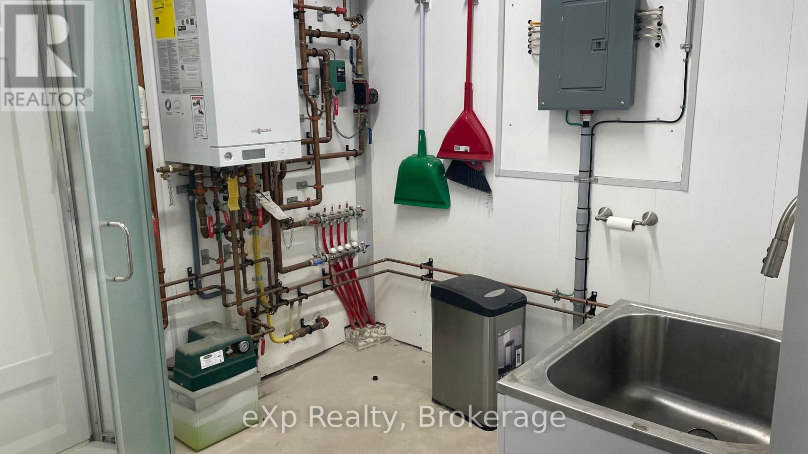 953 Greenock-Brant Line, Brockton, Ontario  N0G 1J0 - Photo 39 - X11987789