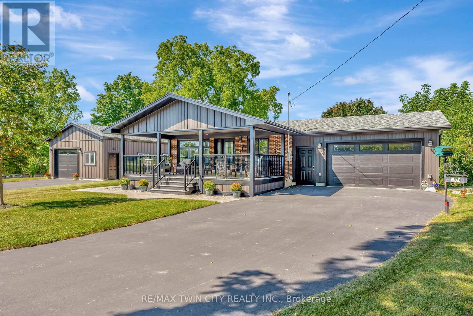 1574 Clyde Road, North Dumfries, Ontario  N1R 5S7 - Photo 6 - X12270477
