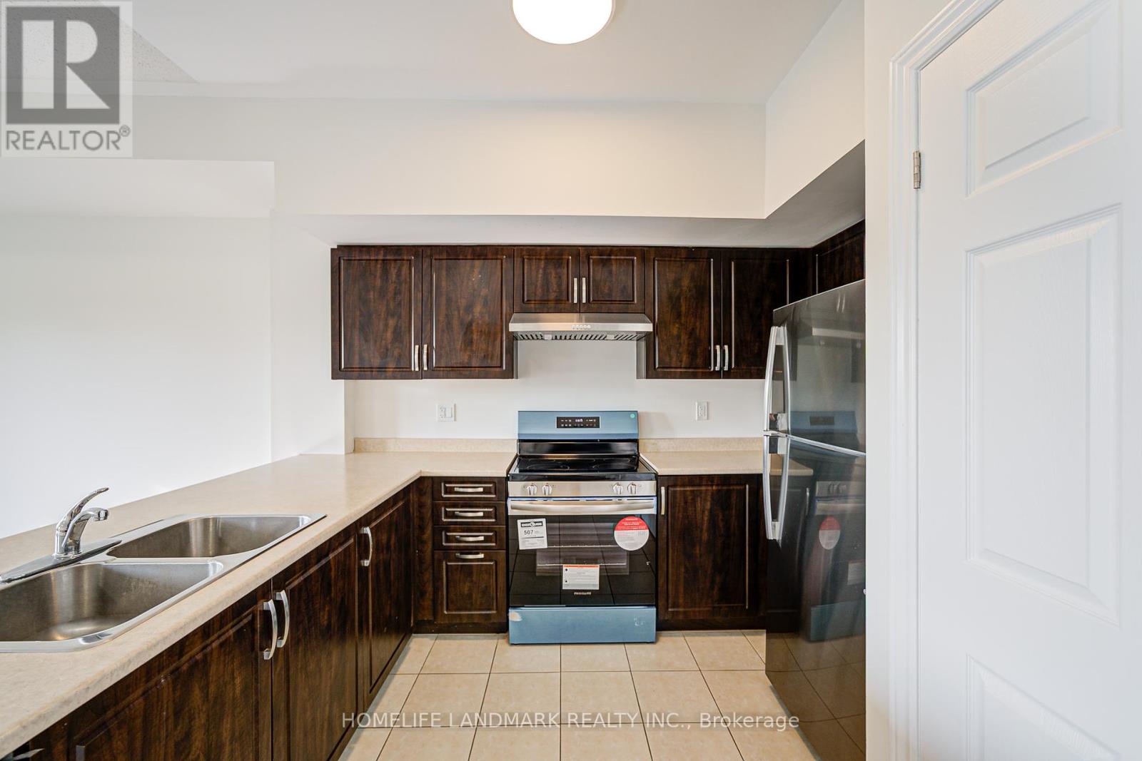 Property at 8 - 9 EATON PARK LANE image 5