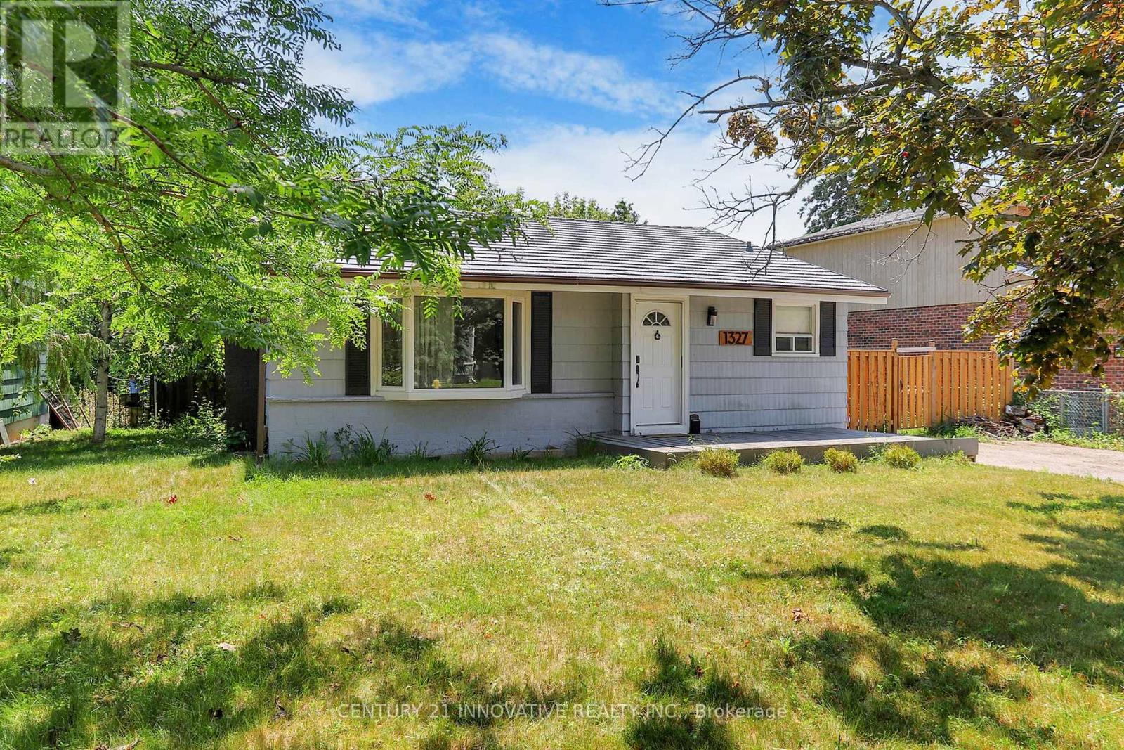 Property at 1327 COMMERCE STREET image 2