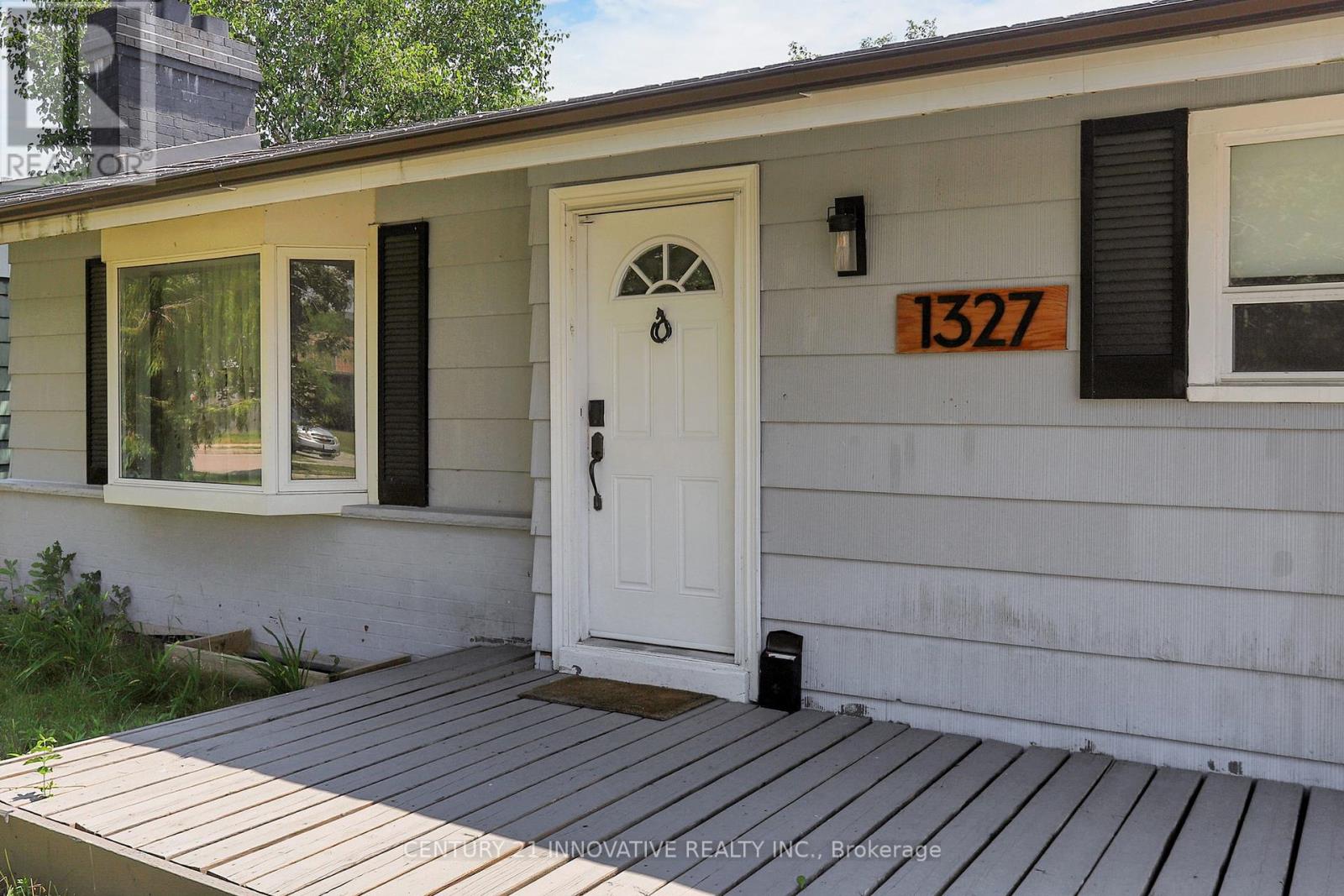 Property at 1327 COMMERCE STREET image 5