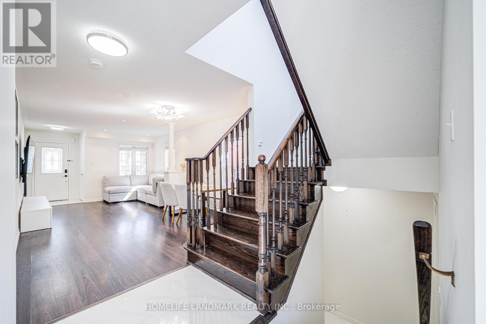 55 Lewis Honey Drive, Aurora, Ontario  L4G 0J4 - Photo 10 - N12270559