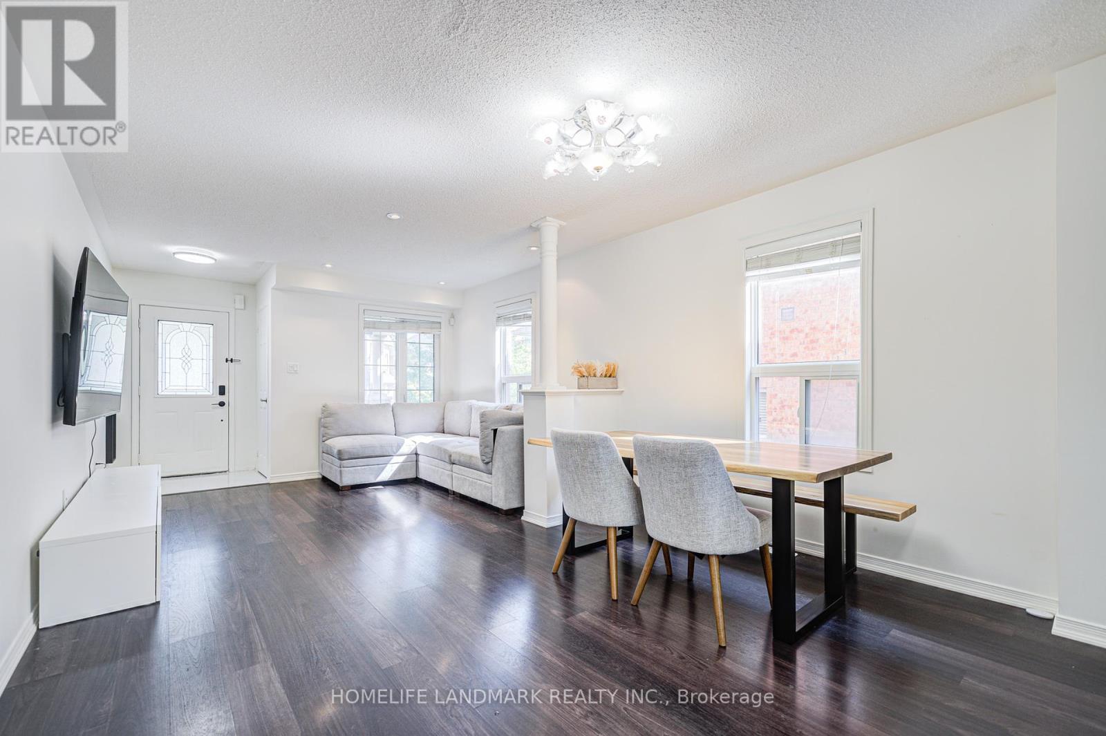 55 Lewis Honey Drive, Aurora, Ontario  L4G 0J4 - Photo 6 - N12270559