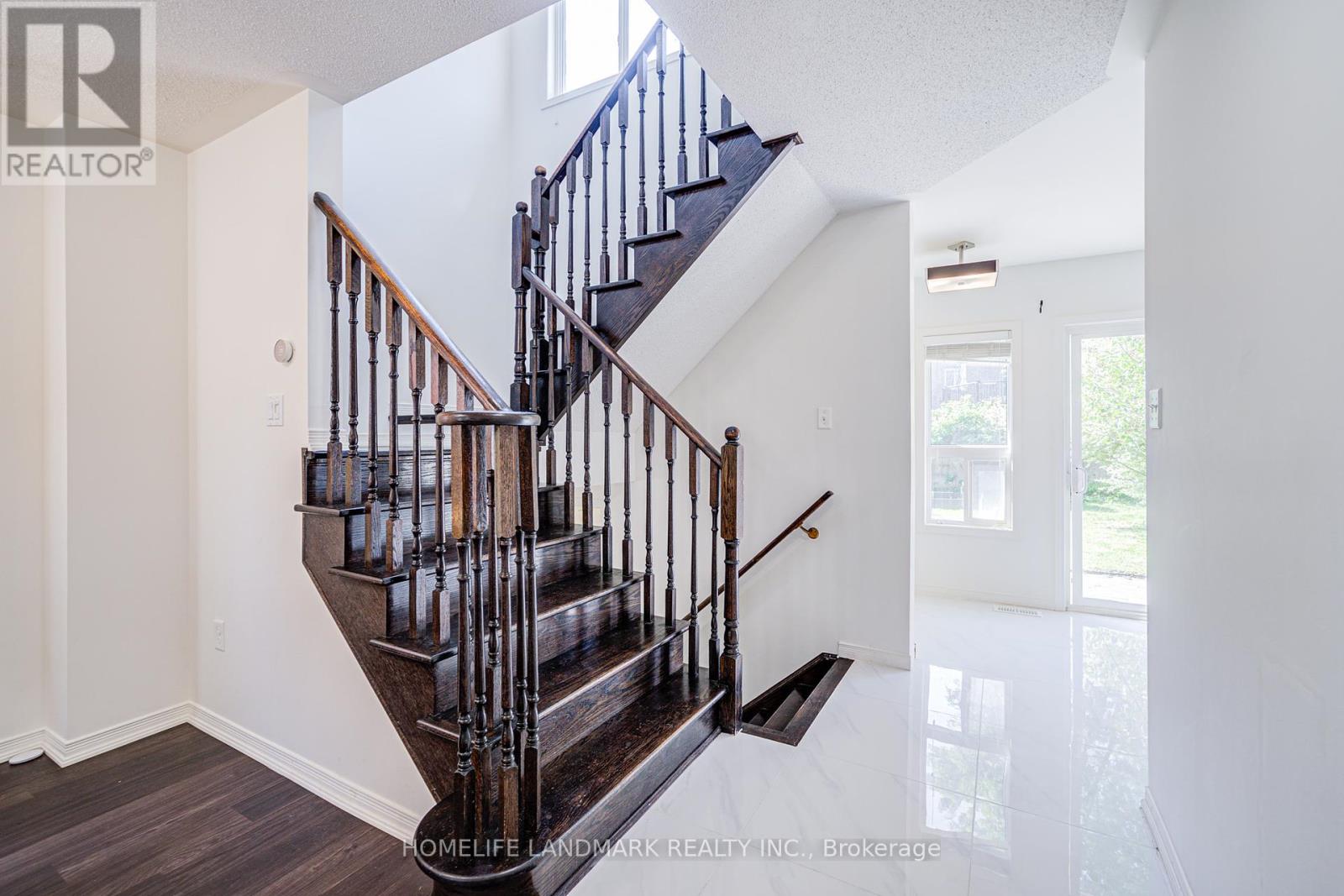 55 Lewis Honey Drive, Aurora, Ontario  L4G 0J4 - Photo 8 - N12270559