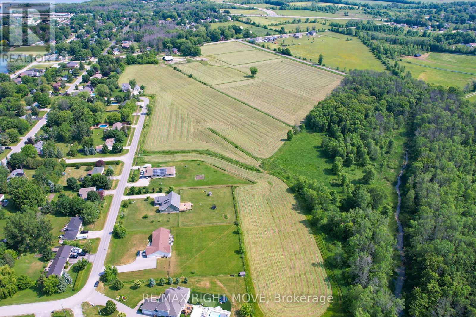 51 Balsam Road, Ramara, Ontario  L3V 0K8 - Photo 9 - S12270560